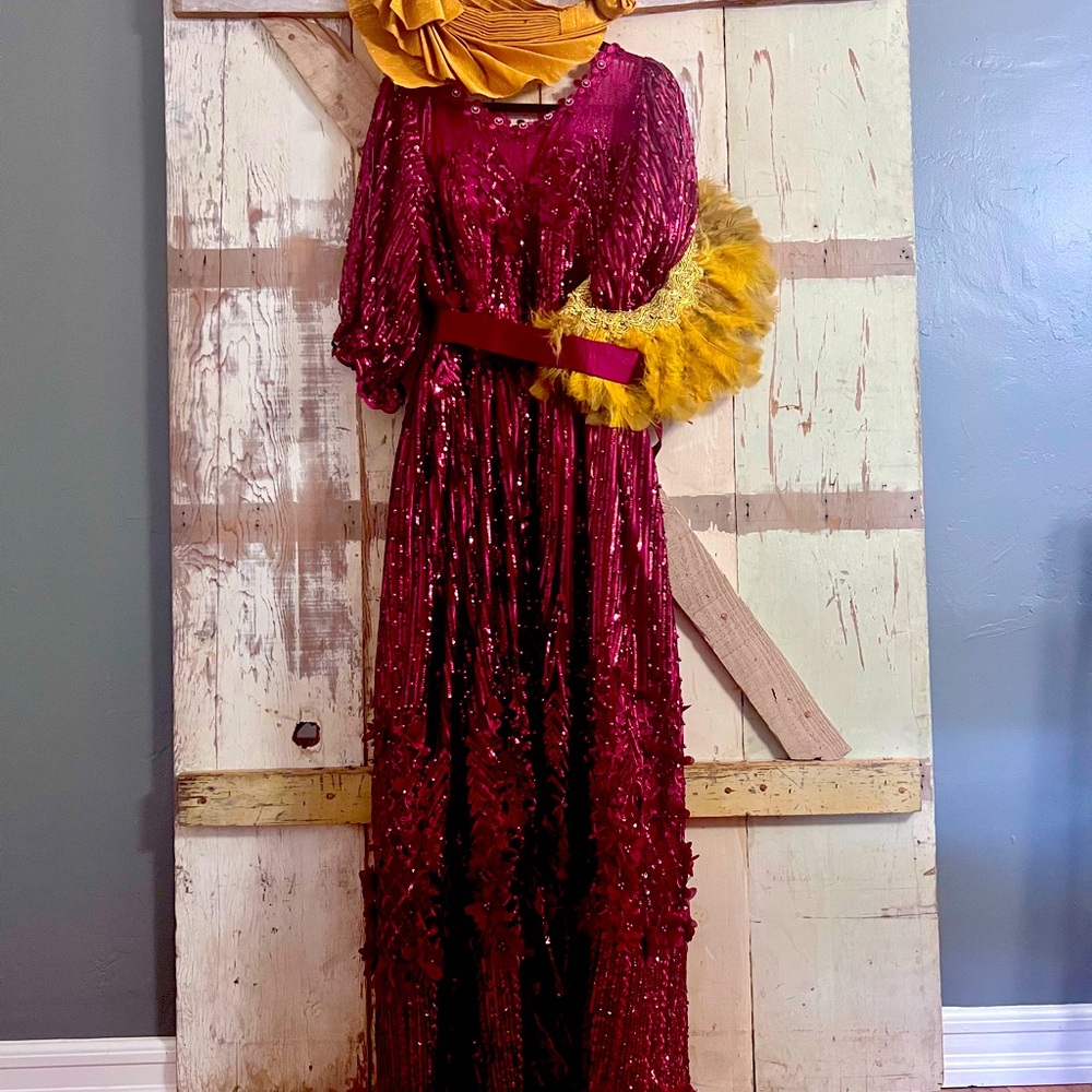 Handmade traditional African dress, fan and headpiece. Size 2x